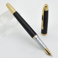金豪(Jinhao) 606 特细黑漆金夹钢笔 学生特细书写练字铱金笔 0.38mm
